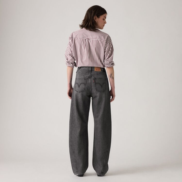 Levis WOMEN'S CINCH BARREL 31 JEANS