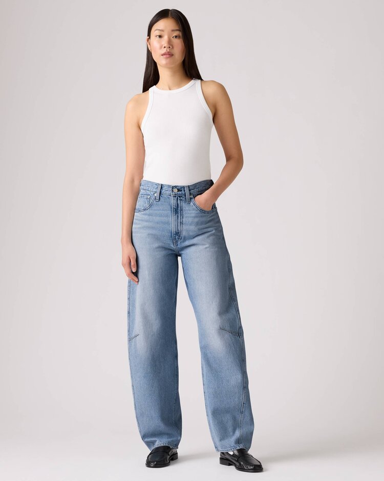Levis FEMMES CINCH BARREL 31 JEANS
