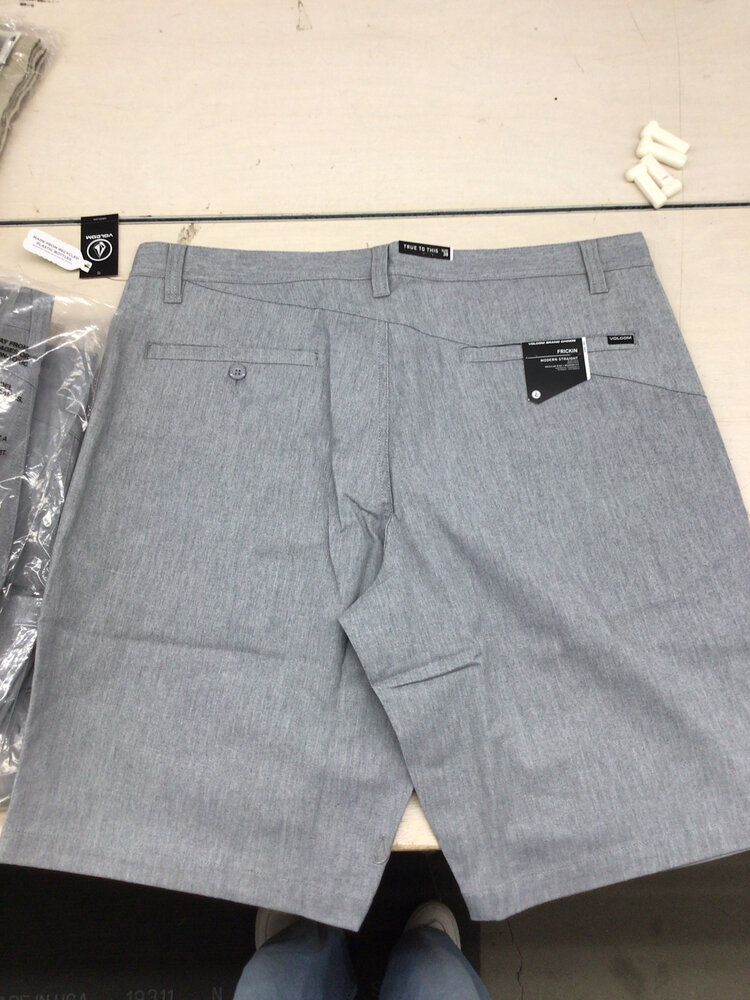 Volcom HOMMES FRICKIN MODERN STRETCH SHORTS 21