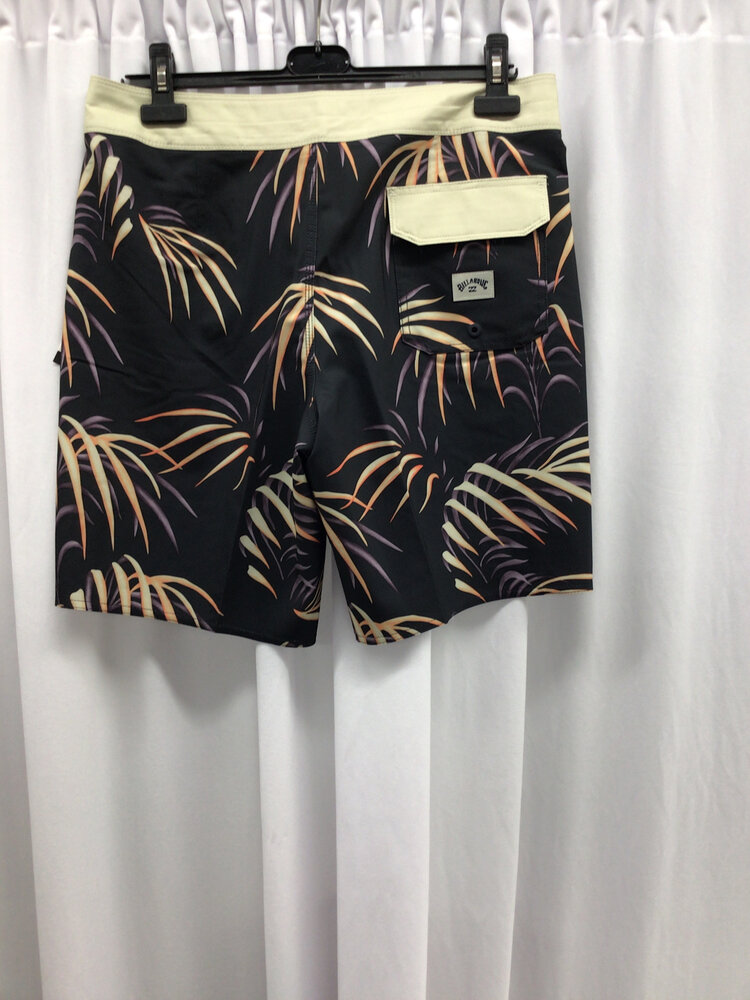 Billabong MEN'S SUNDAYS PRO PERFORMANCE BOARDSHORTS