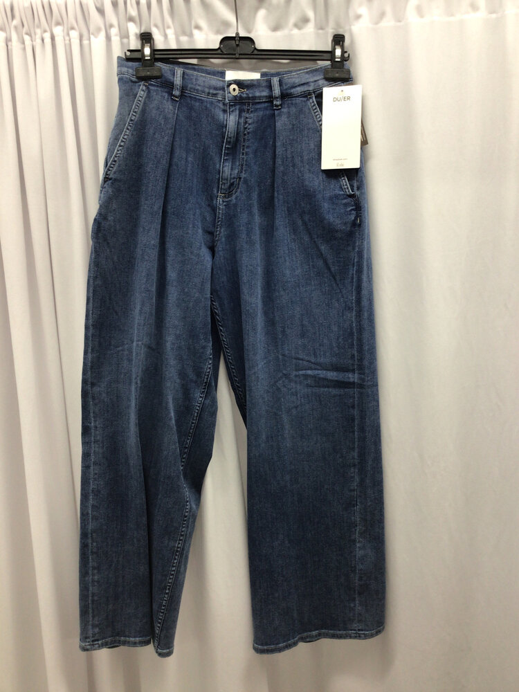 Du/er WOMEN'S PERFORMANCE DENIM LITE PLEATED PANT