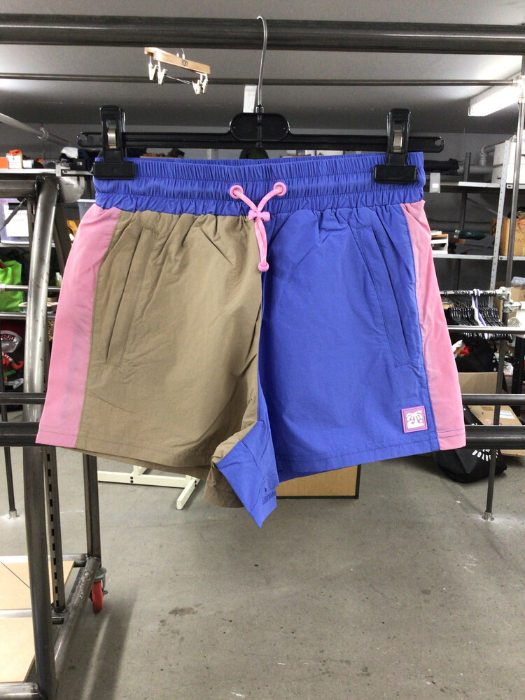 Notice the reckless WOMEN'S CASTAWAY SHORTS