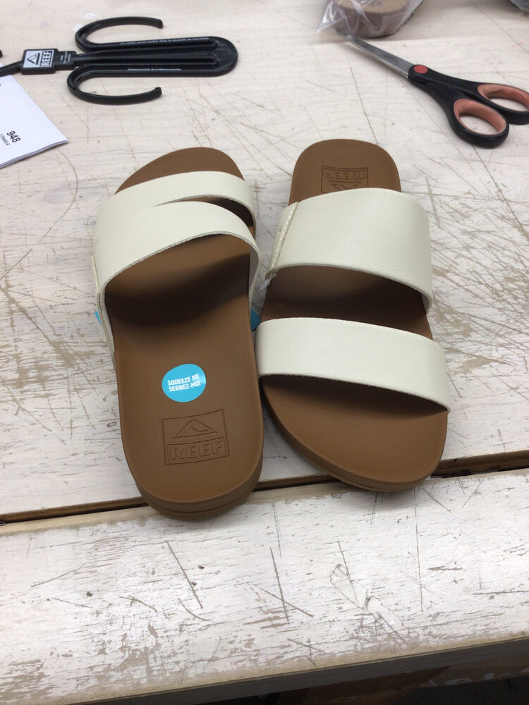 Reef FEMMES CUSHION VISTA
