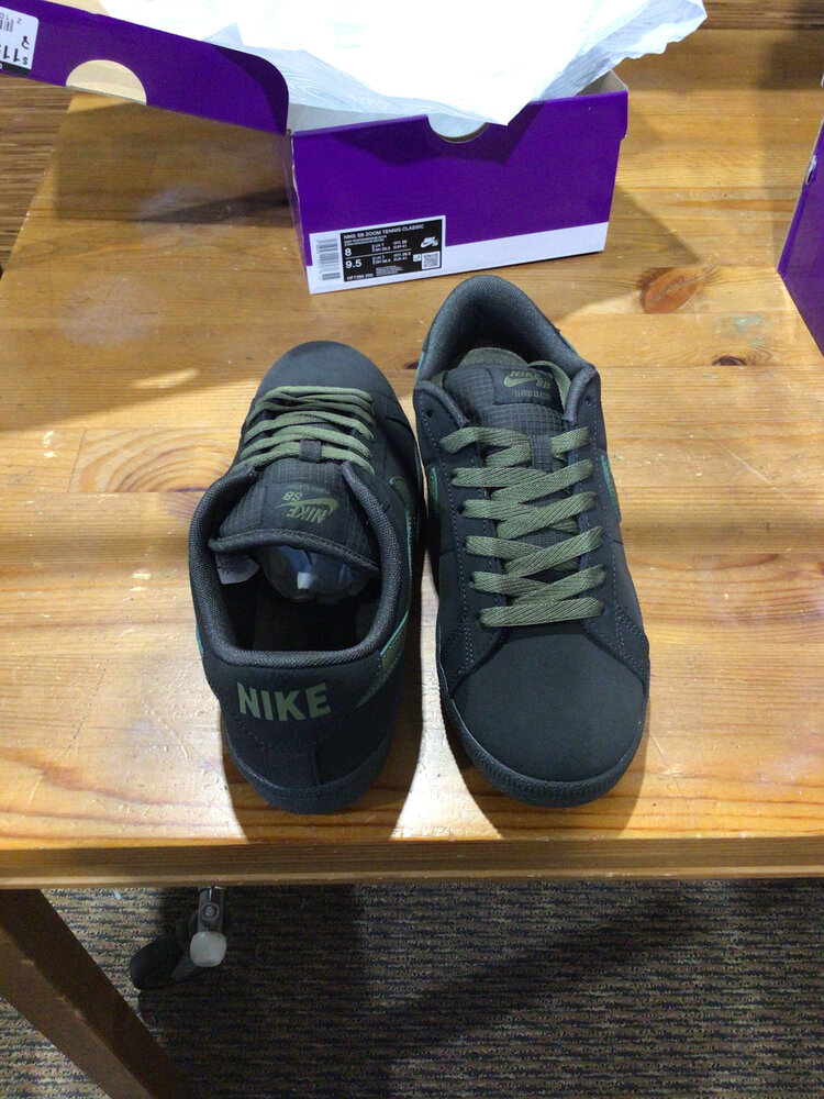 Nike SB MEN'S ZOOM TENNIS CLASSIC SKATE SHOES