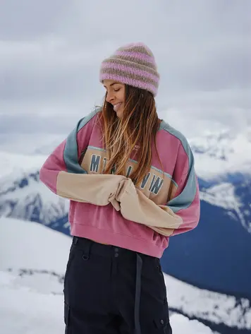 Notice the reckless FEMMES MTN LIVIN' LIGHT OVERSIZED CREWNECK