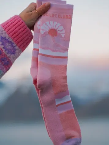 Notice the reckless FEMMES HORIZON MERINO WARM SOCKS