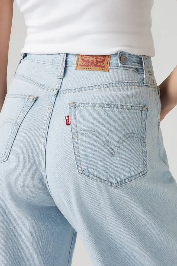 Levis FEMMES CINCH BAGGY 31 LIGHTWEIGHT JEANS