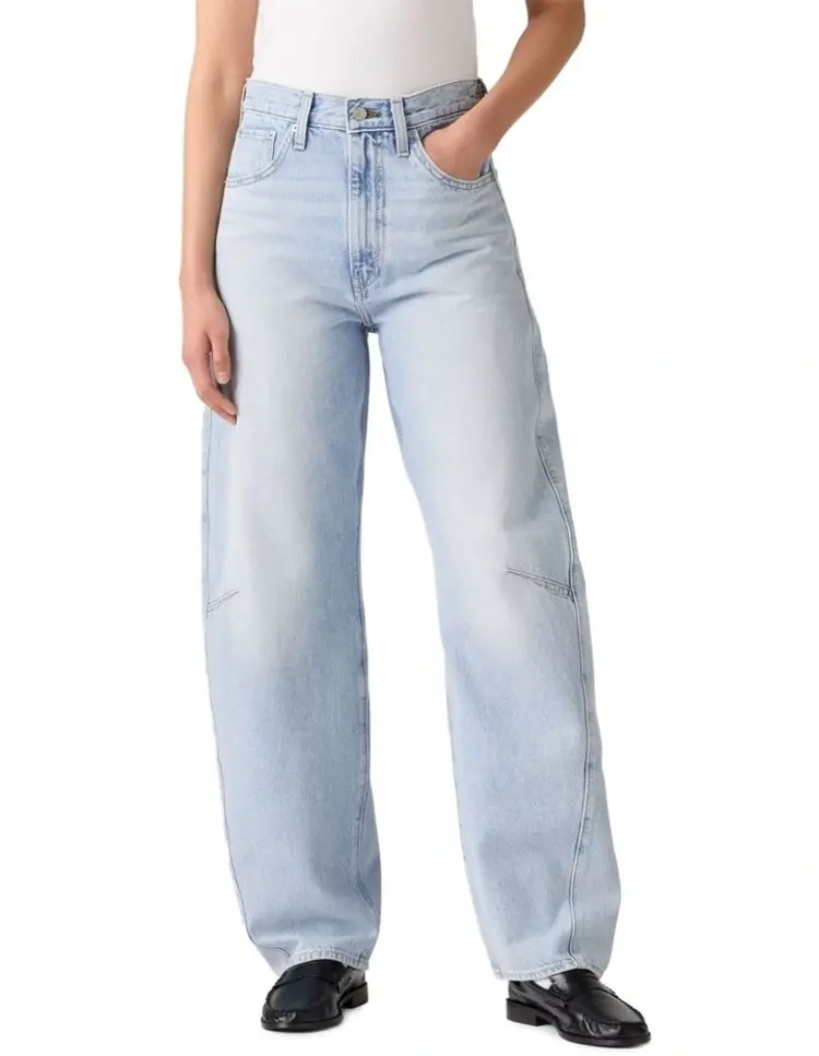 Levis WOMEN'S CINCH BARREL 31 JEANS