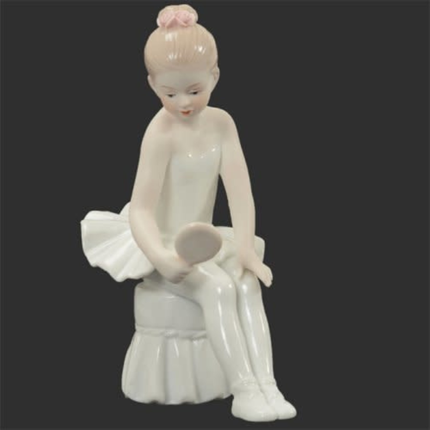 Dasha Designs 6016A Ceramic Ballerina (Mirror Pose)