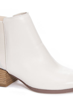 CHINESE LAUNDRY FINN LEATHER BOOTIE