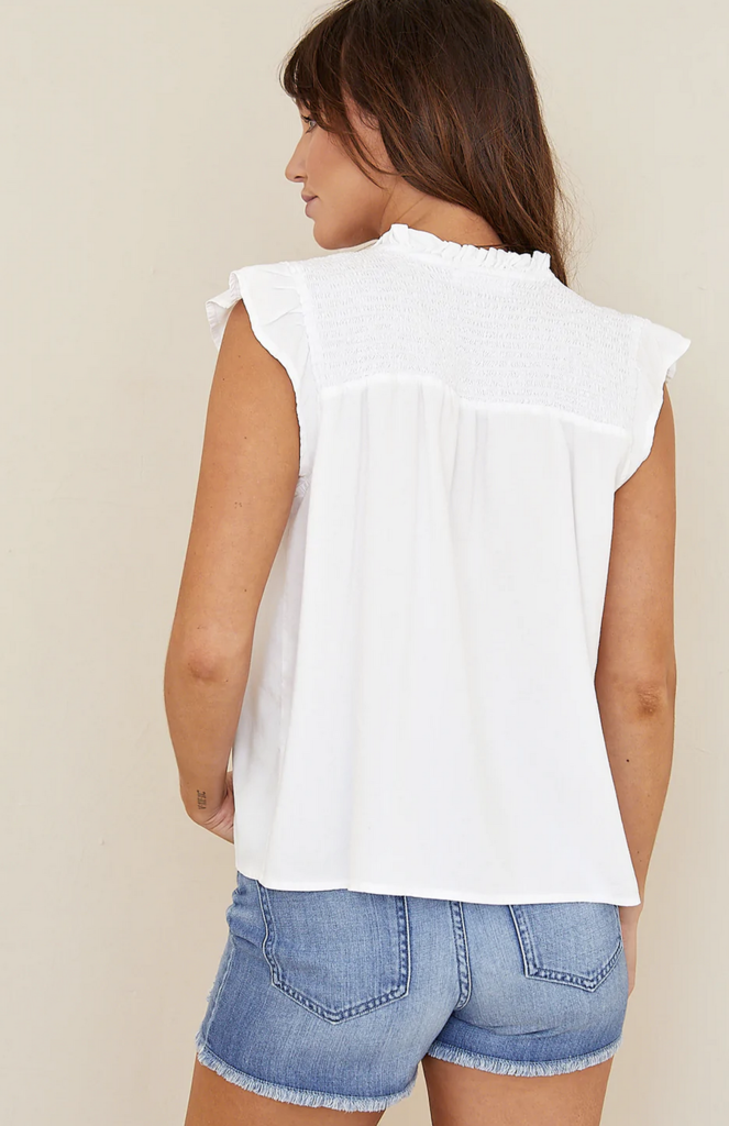 BELLA DAHL SLEEVELESS SMOCKED RUFFLE TOP