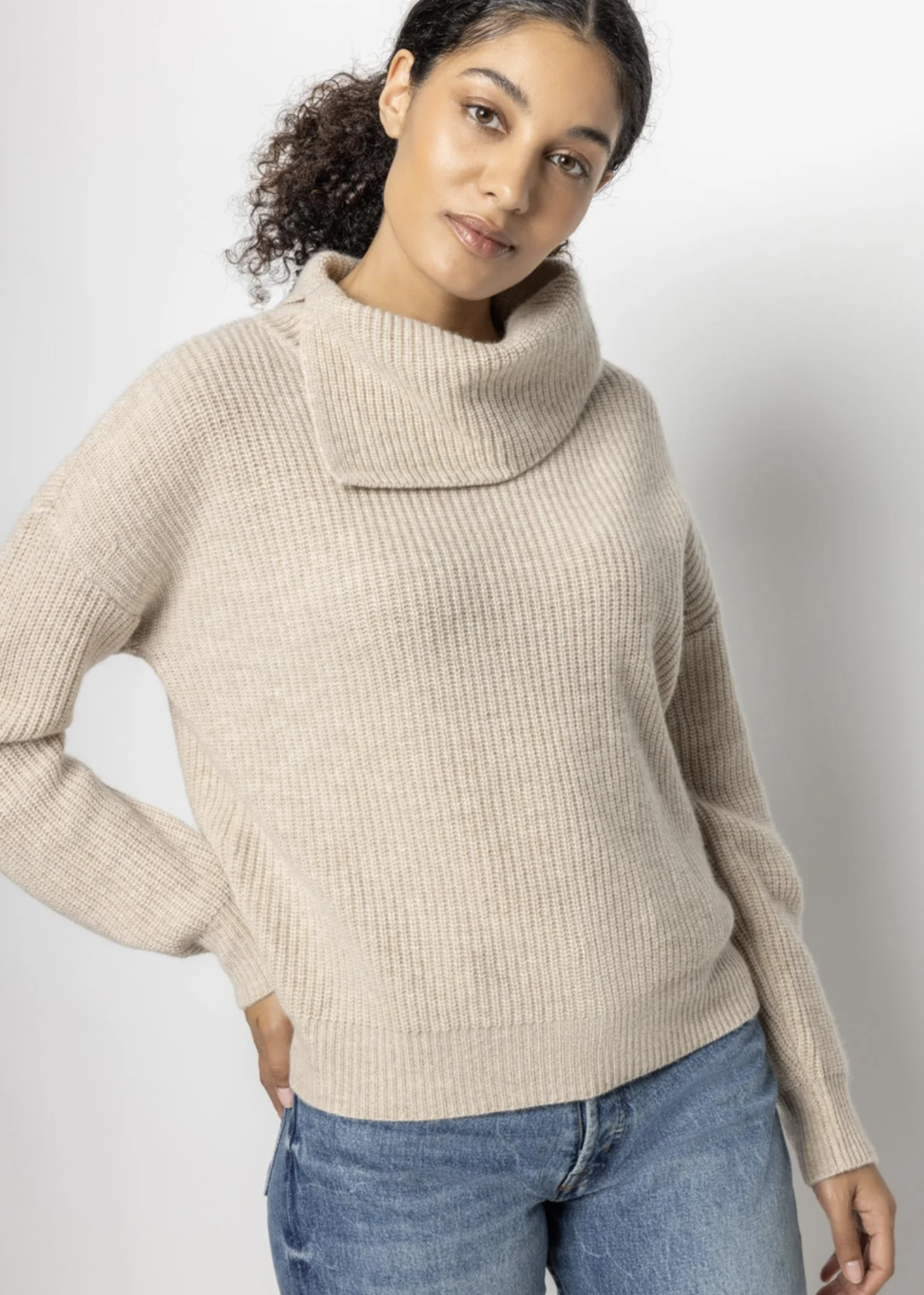 FOLDED COLLAR PULLOVER SWEATER