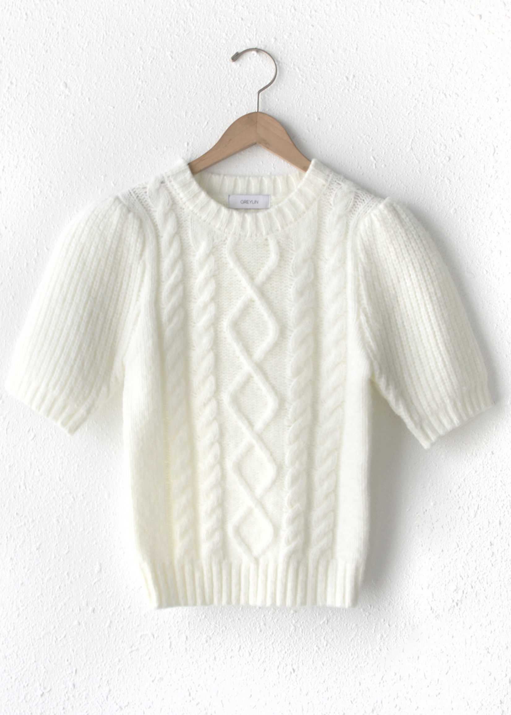 PUFF SLEEVE CABLE KNIT TOP