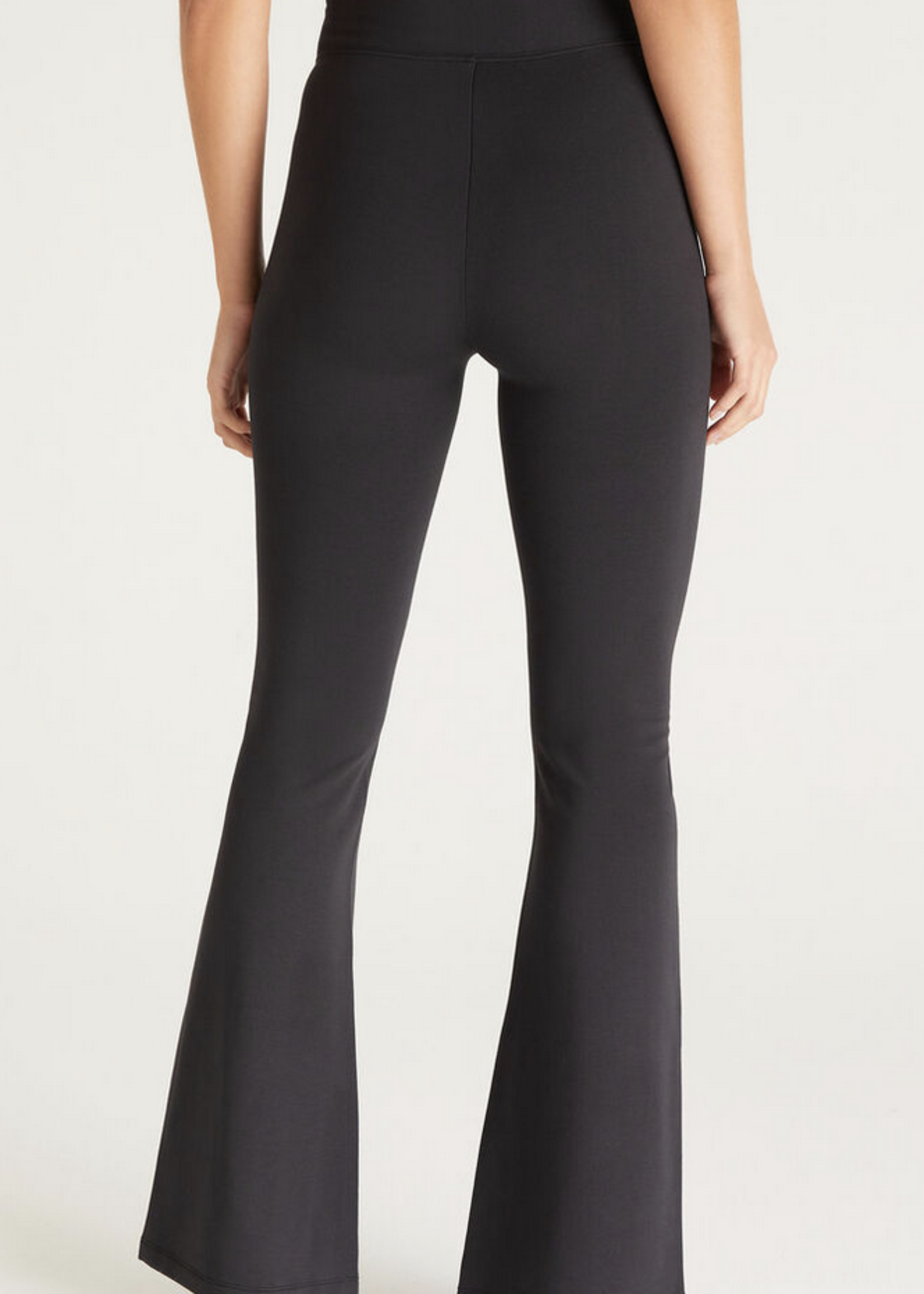 Z SUPPLY ACTIVE EVERYDAY FLARE PANT