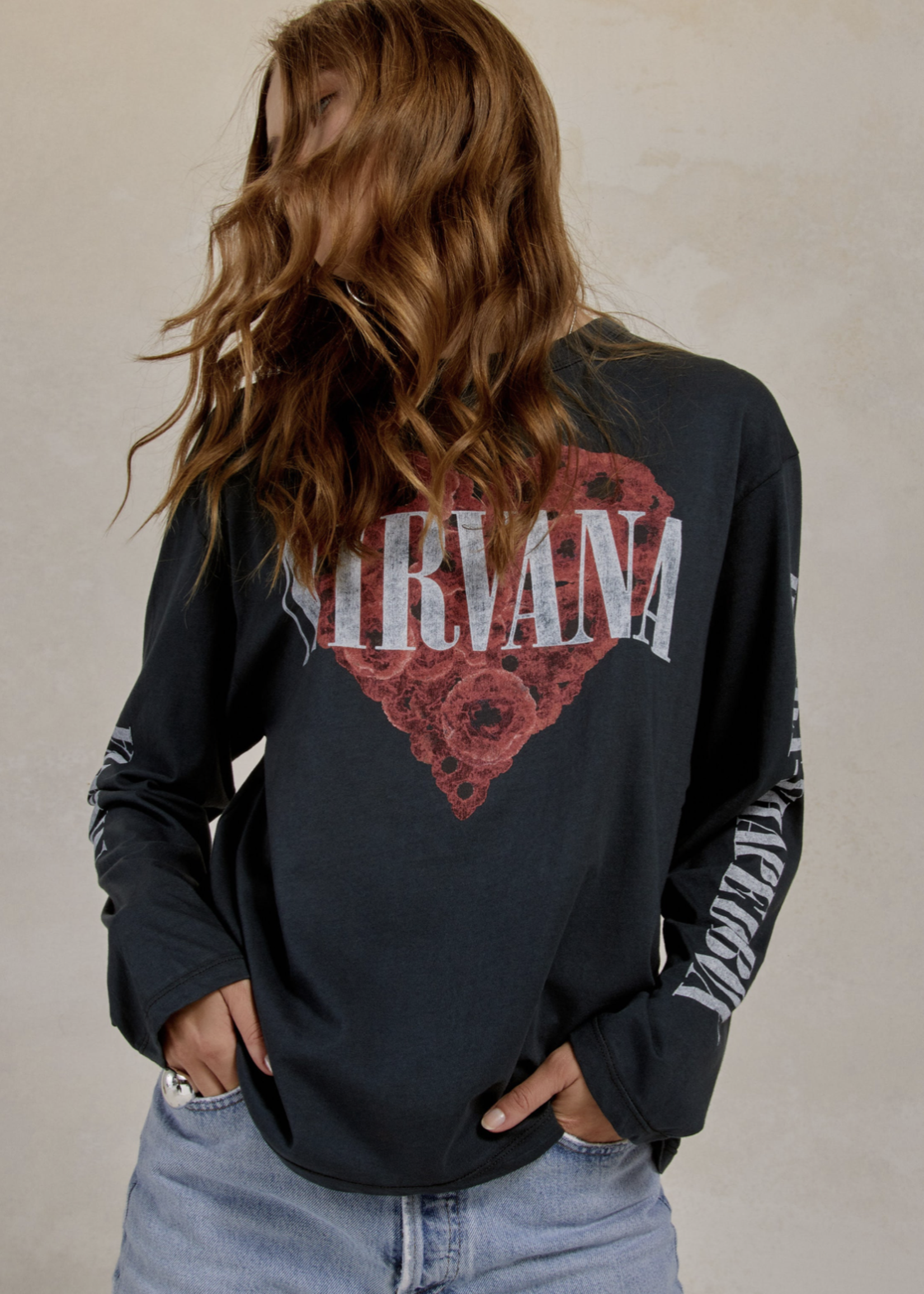 NIRVANA FLOWER HEART CREW LS