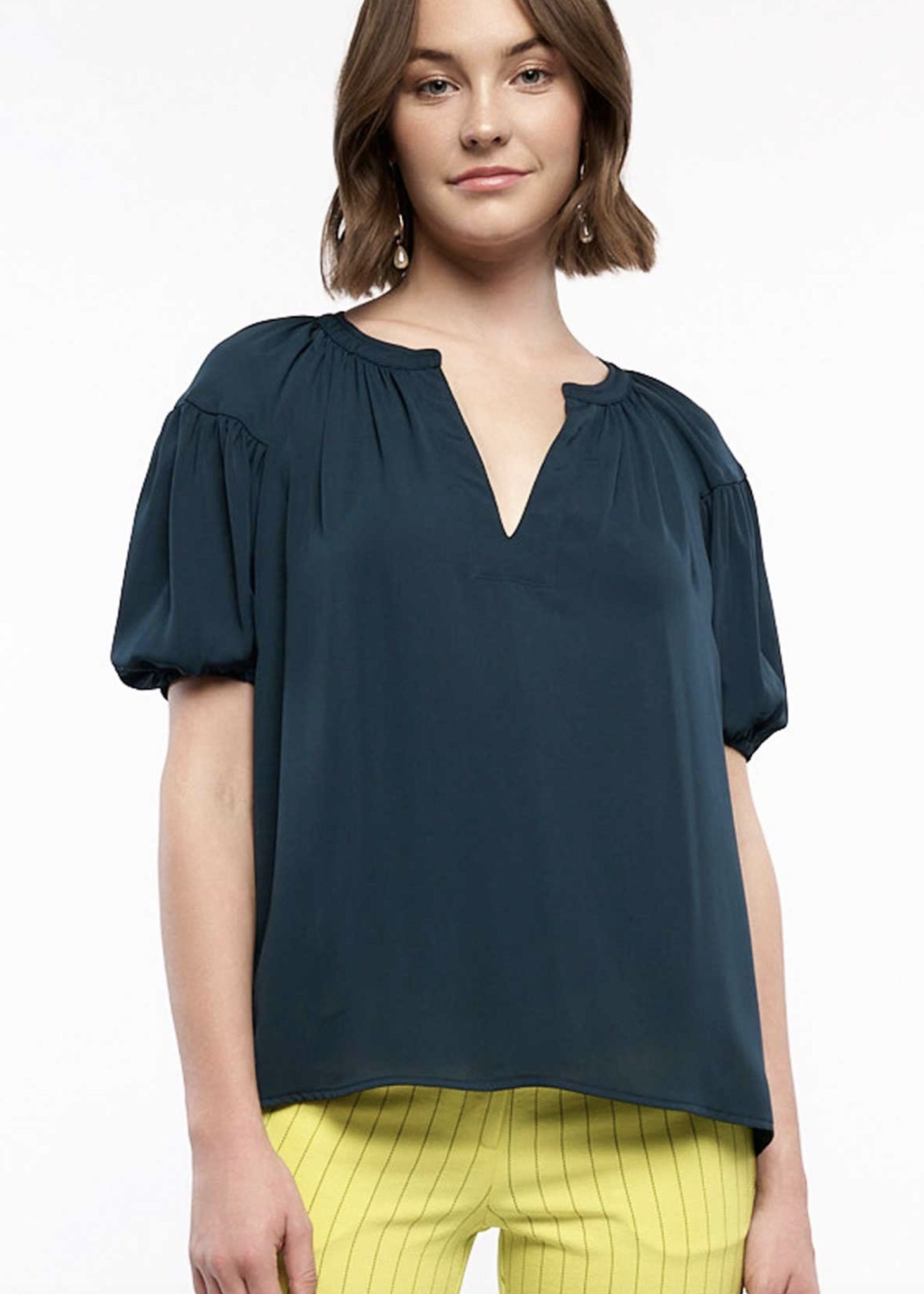 CURRENT AIR S/S SPLIT NECK BLOUSE