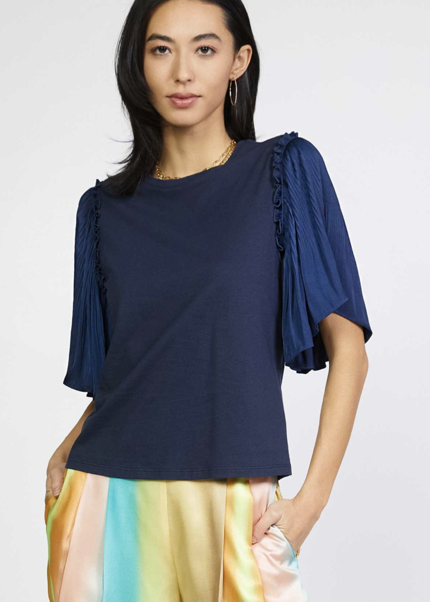 CURRENT AIR CREW NECK T-SHIRT WITH CONTRAST PLEATED FLUTTER SLEEVE
