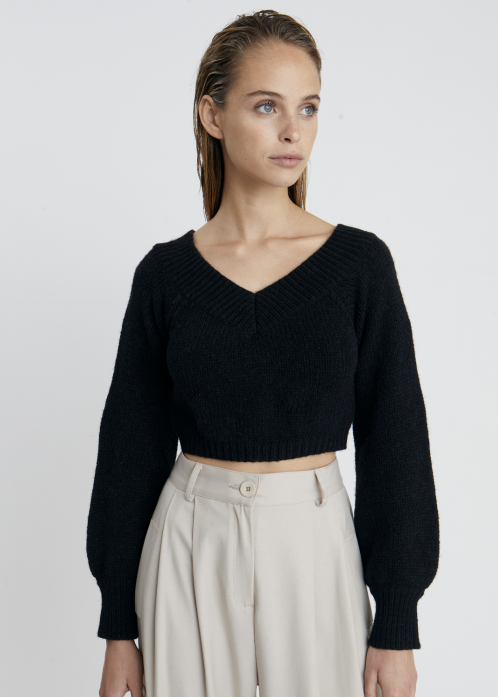 DÈLUC STARSHIP CROPPED SWEATER