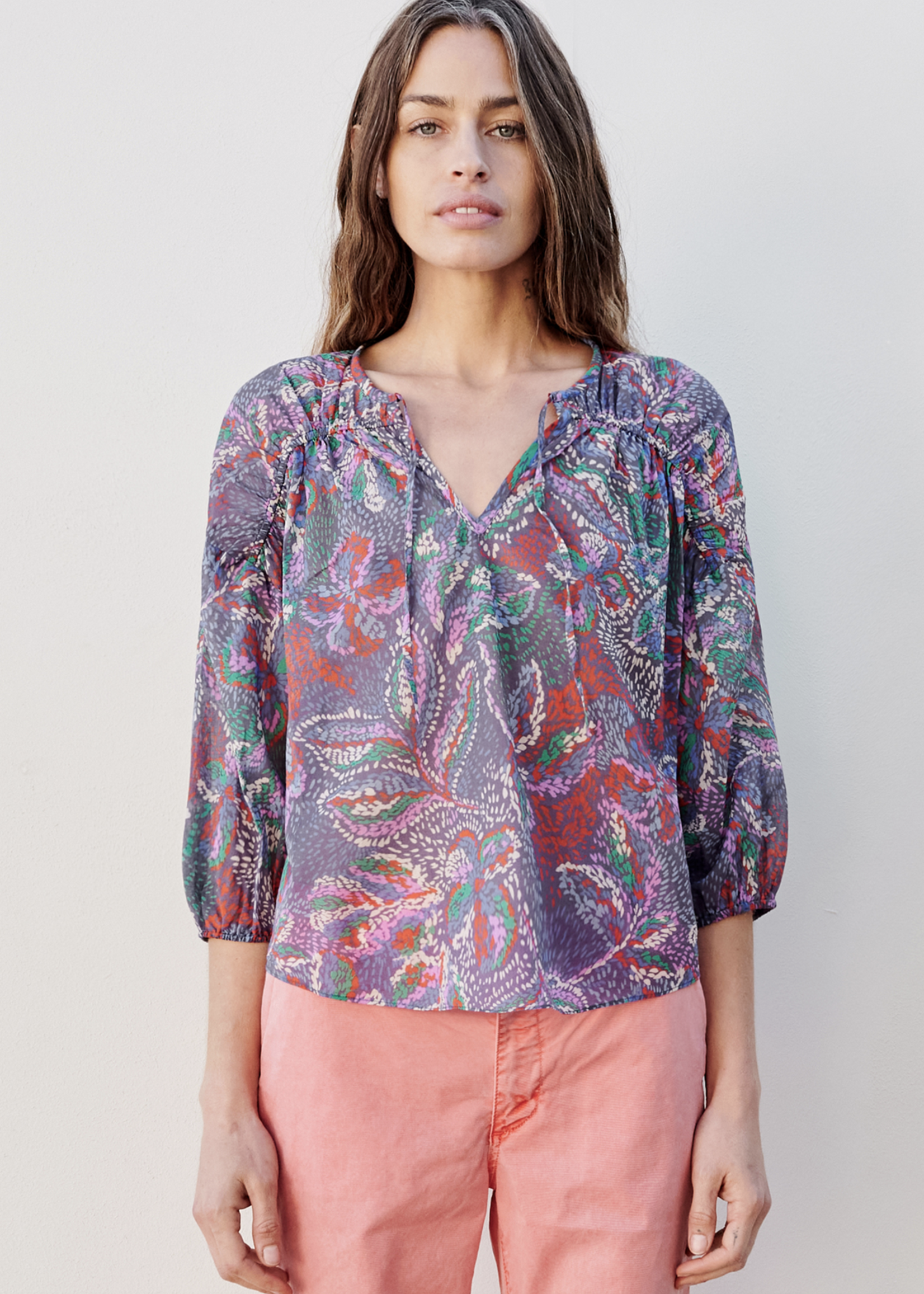 SUNDRY 3/4 SLEEVE V-NECK BLOUSE