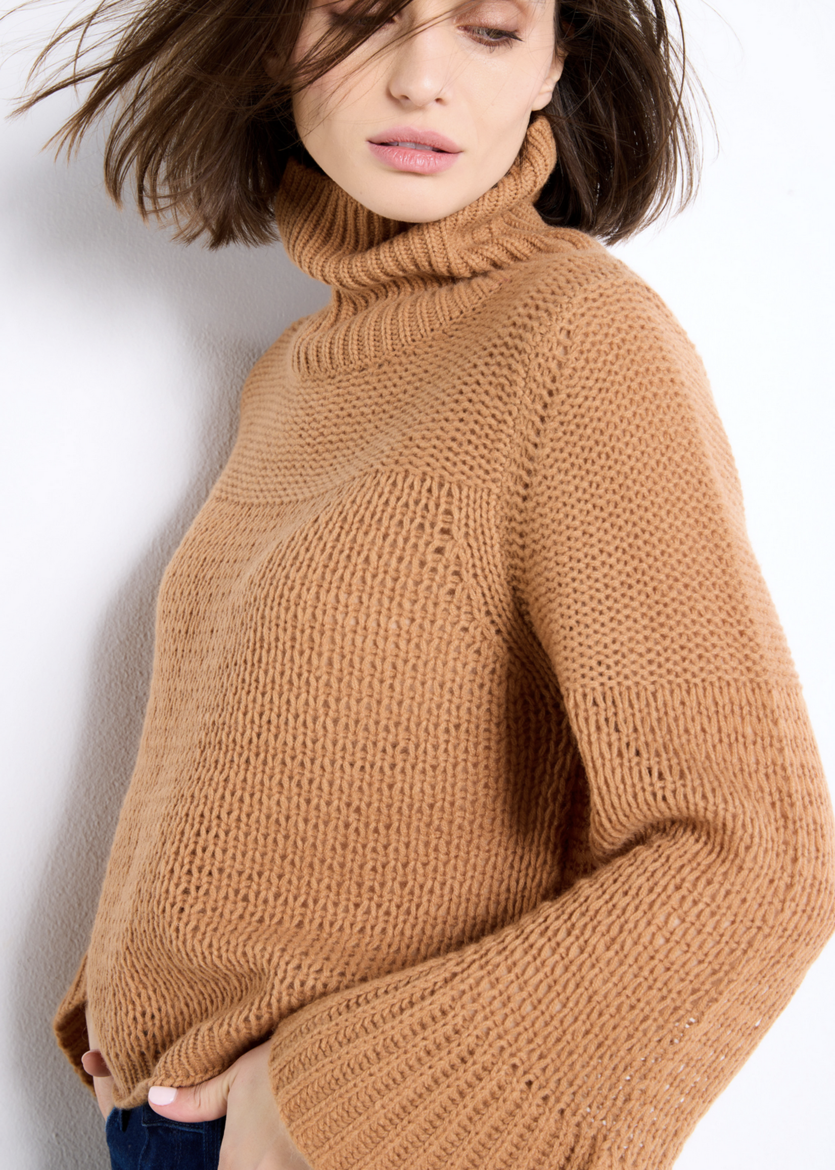 LISA TODD SOFTY LOFTY CASHMERE SWEATER