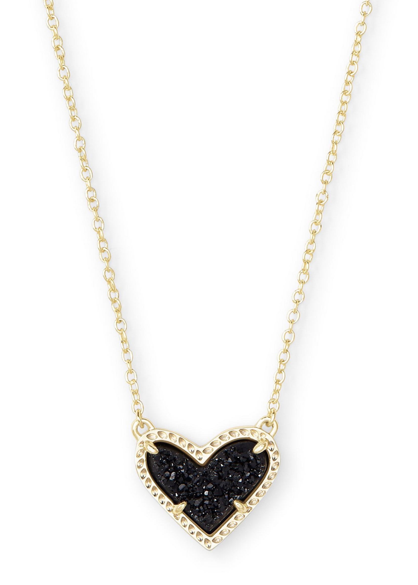 ARI HEART SHORT PENDANT NECKLACE