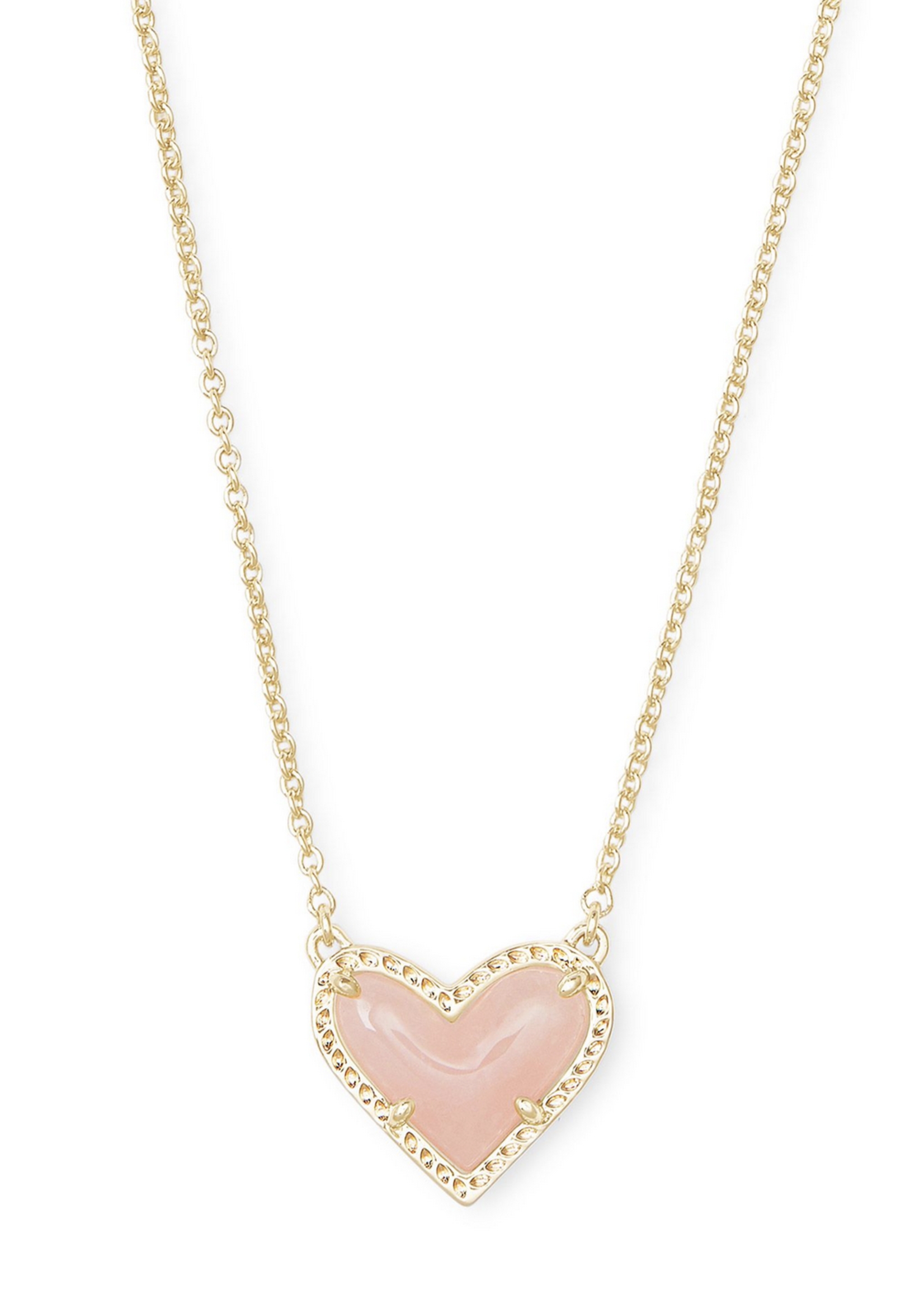 ARI HEART SHORT PENDANT NECKLACE