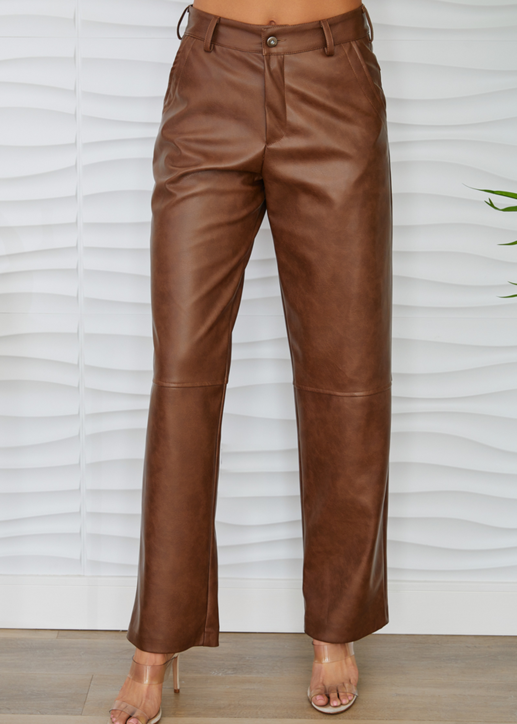 MILIO MILANO HIGH WAISTED FAUX LEATHER LEG PANT