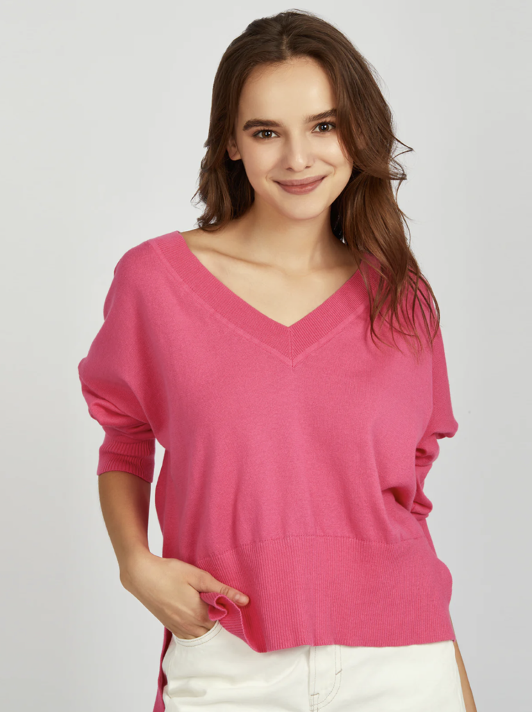 525 AMERICA NOOR OVERSIZED V-NECK PULLOVER