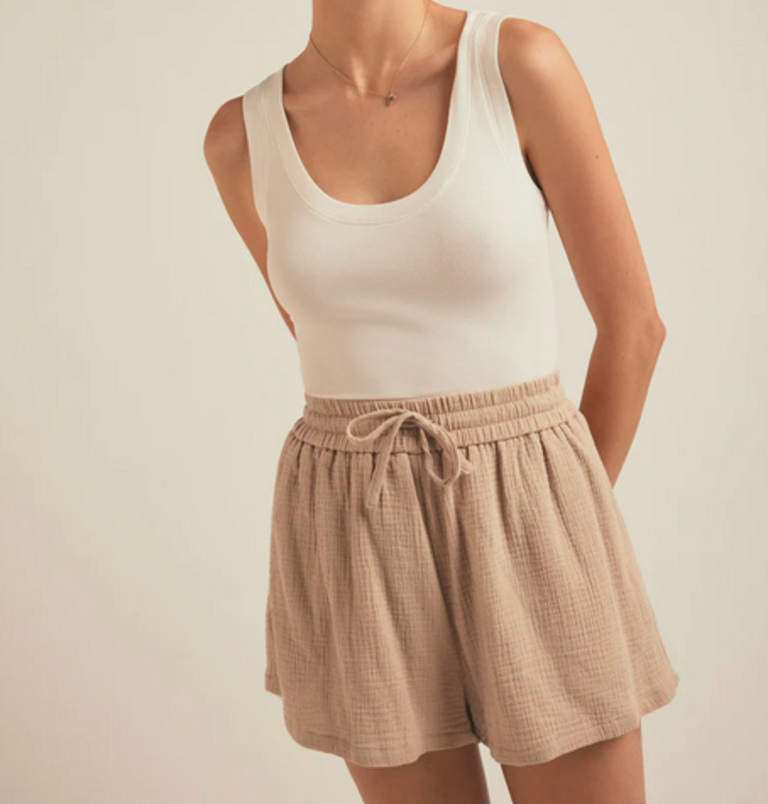 FAVORITE DAUGHTER THE SLIP IT ON SHORT