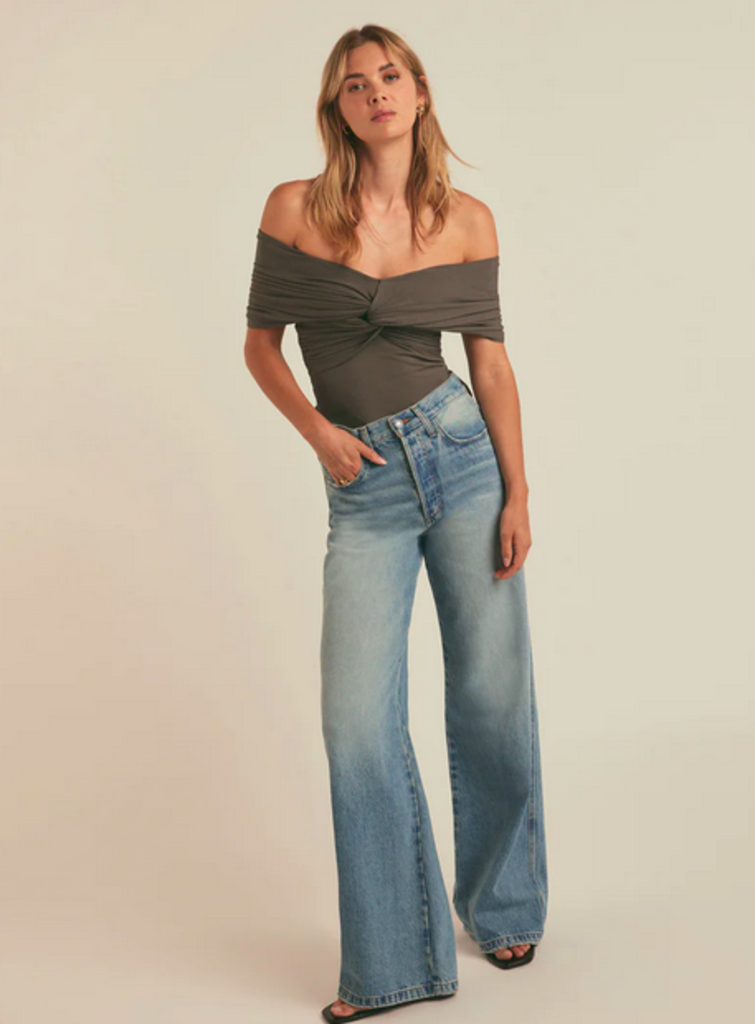 FAVORITE DAUGHTER THE I'M EVOLVED TOP