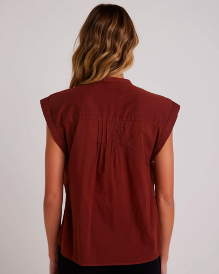 BELLA DAHL SHORT SLEEVE PINTUCK PULLOVER