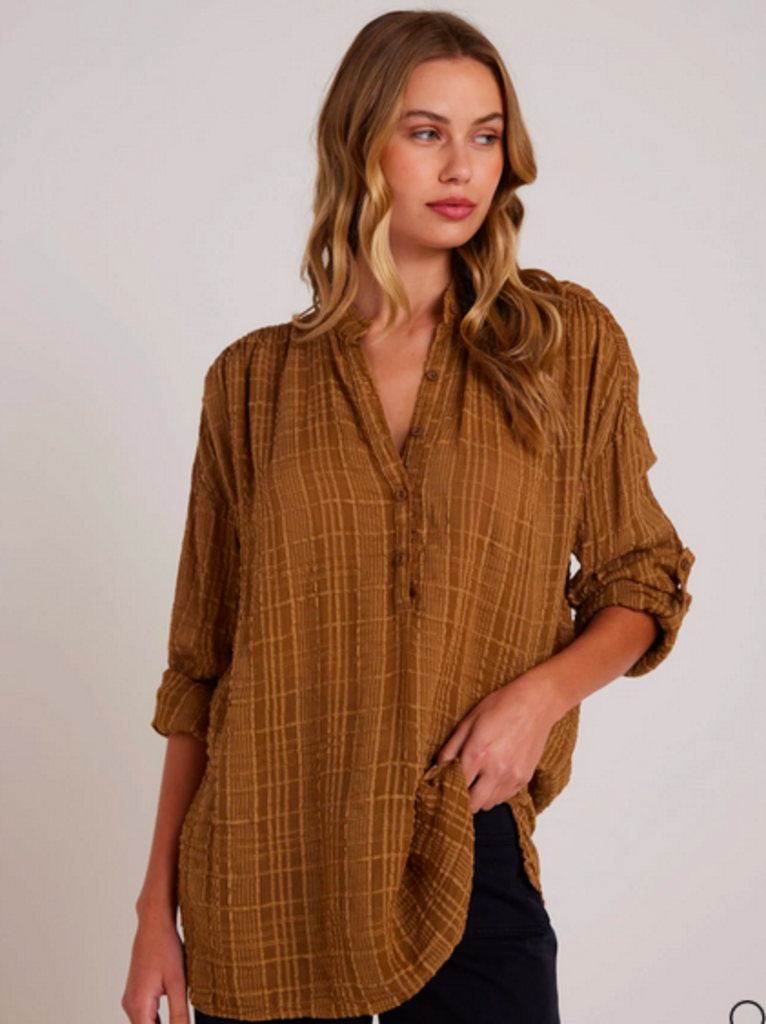 BELLA DAHL LONG SLEEVE SHIRRED PULLOVER