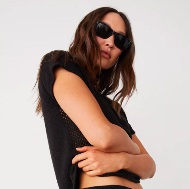 MONROW BOUCLE KNIT V NECK SWEATER