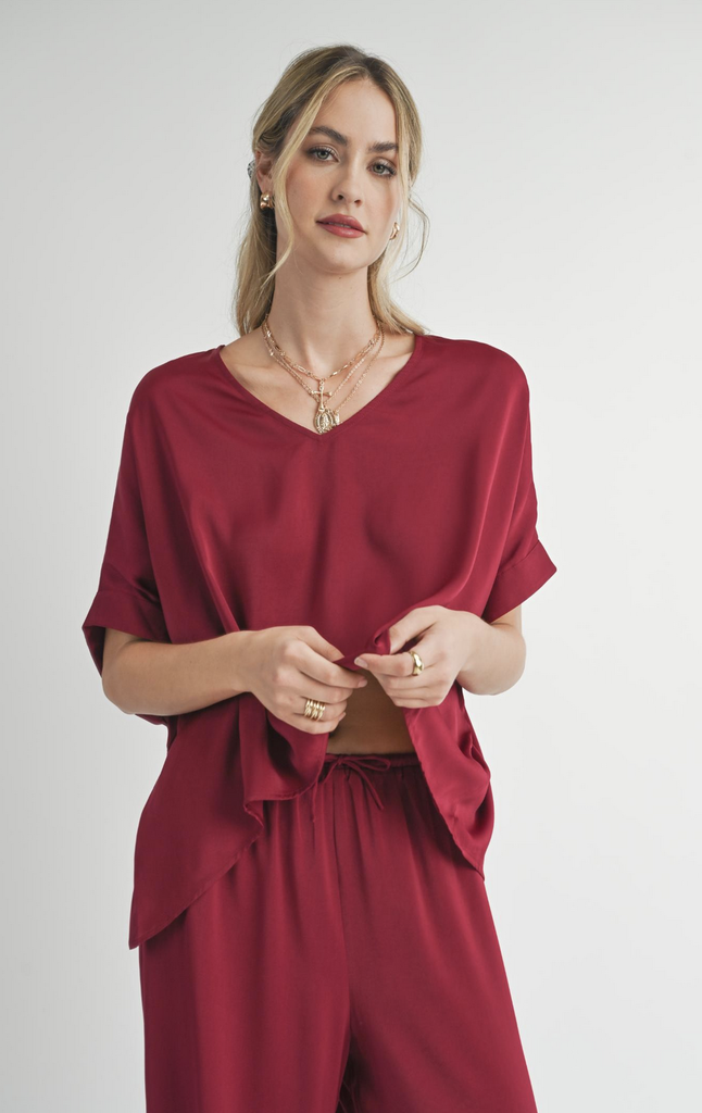 SADIE&SAGE SWEET TREAT DOLMAN SLV V NECK TOP