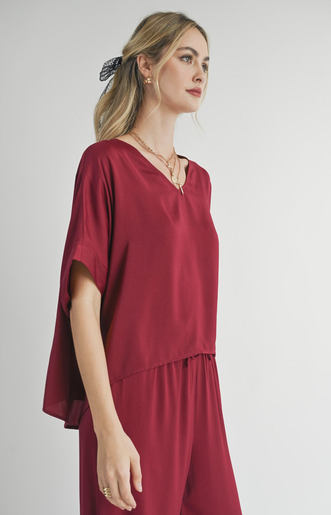 SADIE&SAGE SWEET TREAT DOLMAN SLV V NECK TOP
