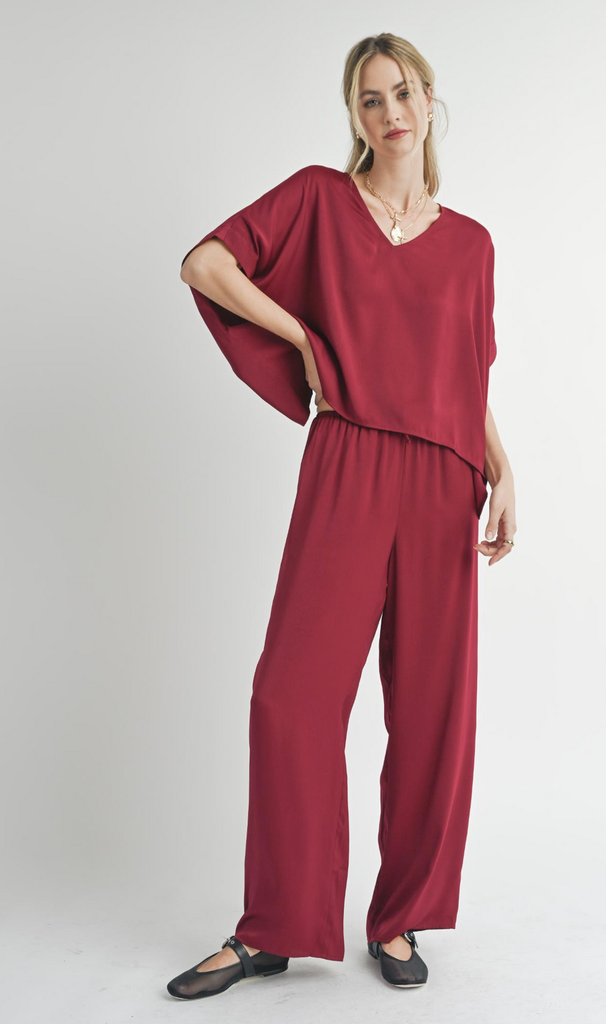 SADIE&SAGE SWEET TREAT DOLMAN SLV V NECK TOP