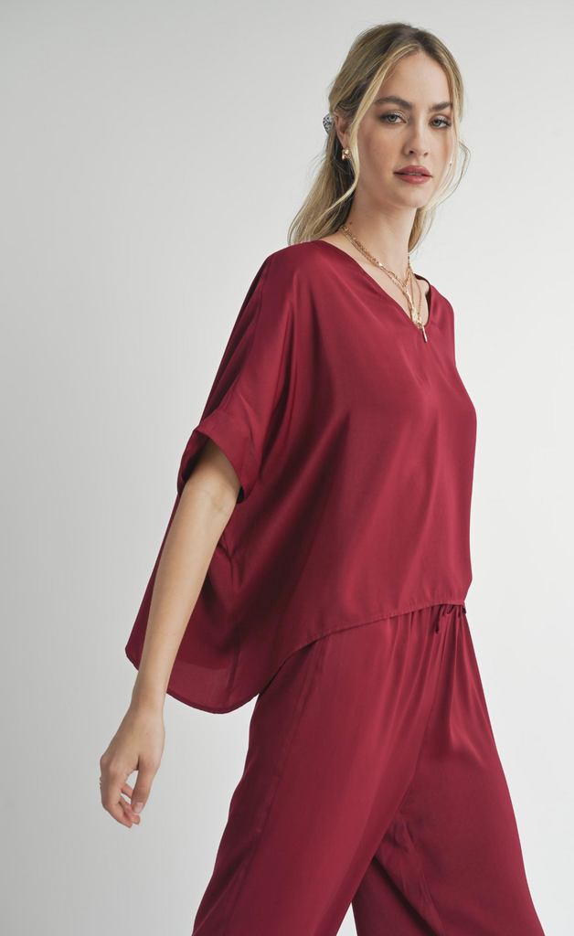 SADIE&SAGE SWEET TREAT DOLMAN SLV V NECK TOP