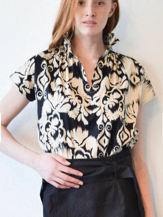 NEVER A WALLFLOWER VICKI S/S TOP