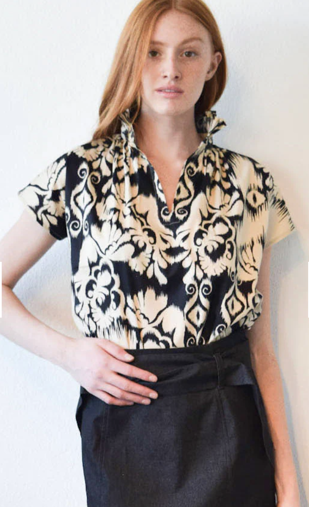 NEVER A WALLFLOWER VICKI S/S TOP