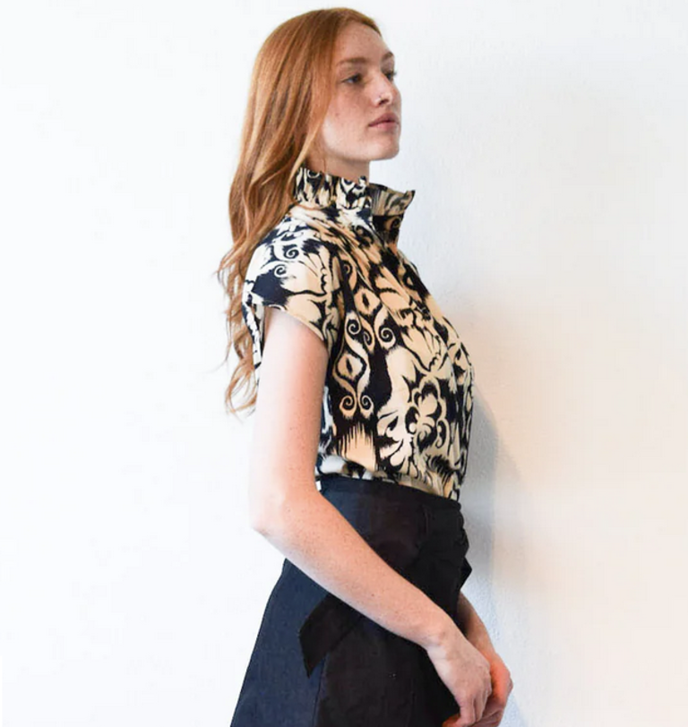 NEVER A WALLFLOWER VICKI S/S TOP