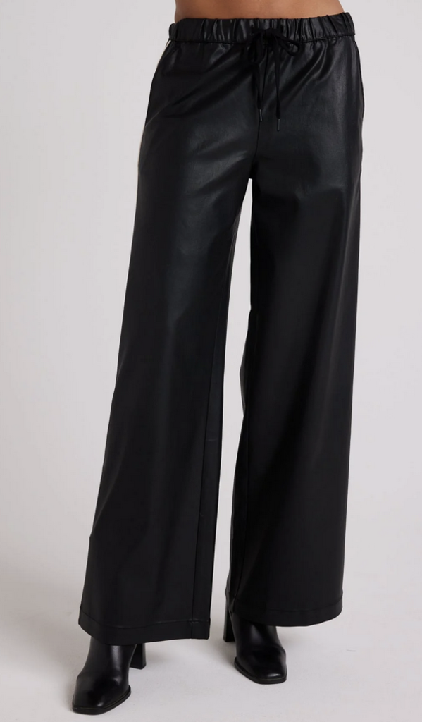BELLA DAHL COATED FAUX LEATHER WIDE LEG PANT