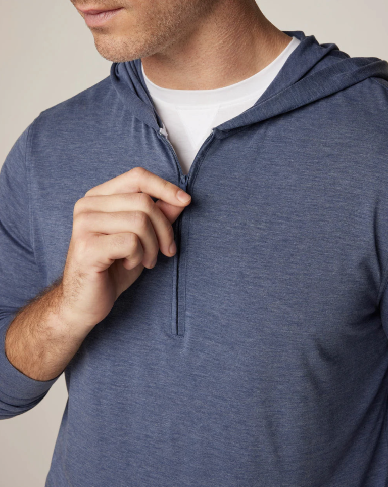 JOHNNIE-O NICKLAUS PERFORMANCE T SHIRT HOODIE