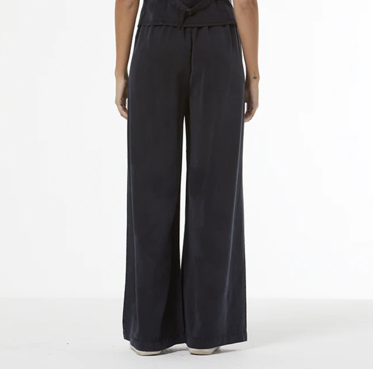 YOUNG FABULOUS & BROKE DAYTON PLEATED TROUSER