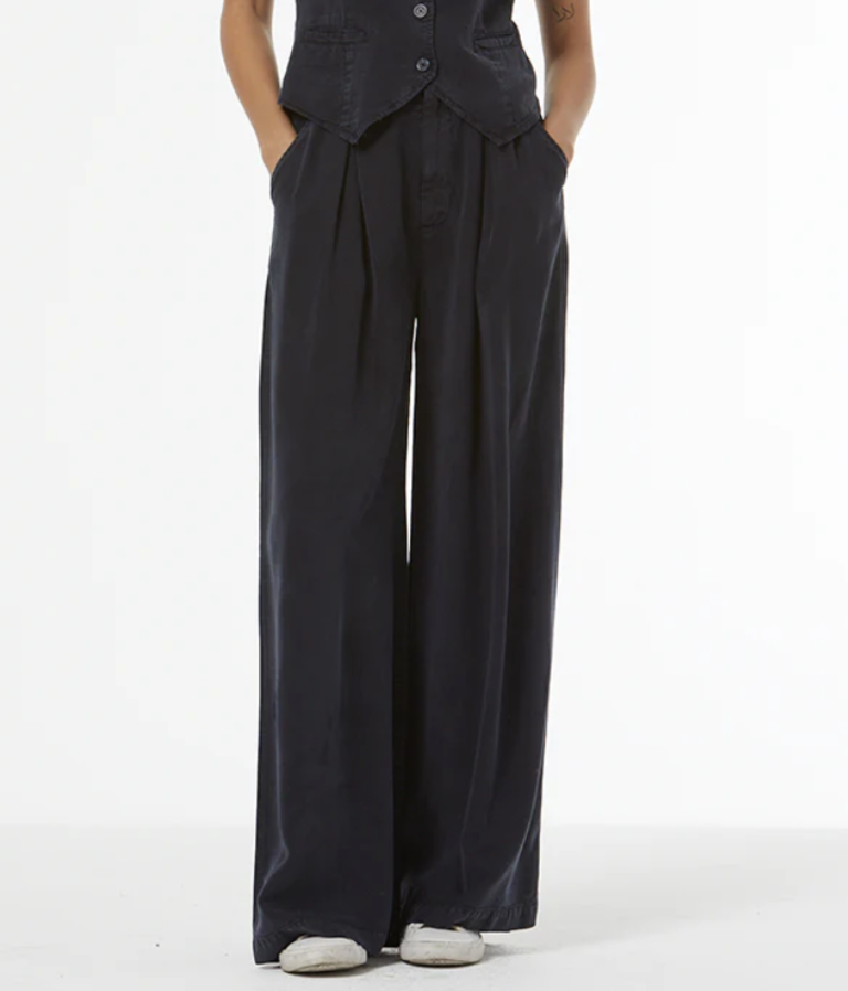 YOUNG FABULOUS & BROKE DAYTON PLEATED TROUSER