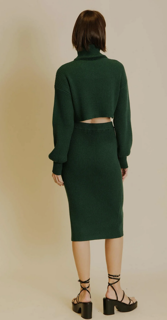 AUREUM CROPPED TURTLENECK SWEATER
