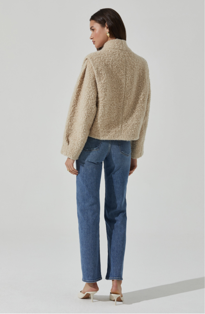 ASTR THE LABEL NONA BOXY COLLARLESS JACKET