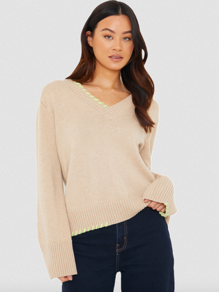 BRODIE FINE CASHMERE PARKER PLAIT V NECK SWEATER