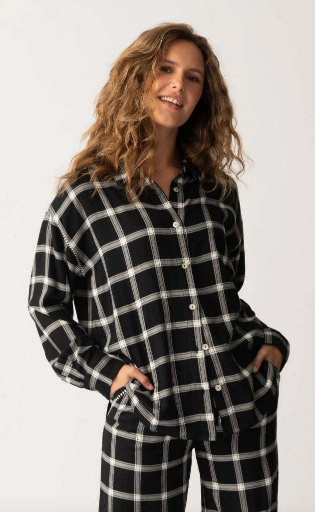 P.J. SALVAGE COZY & CHIC L/S TOP