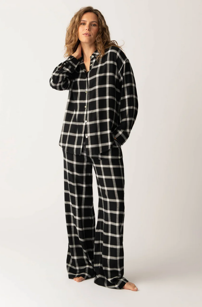 P.J. SALVAGE COZY & CHIC L/S TOP