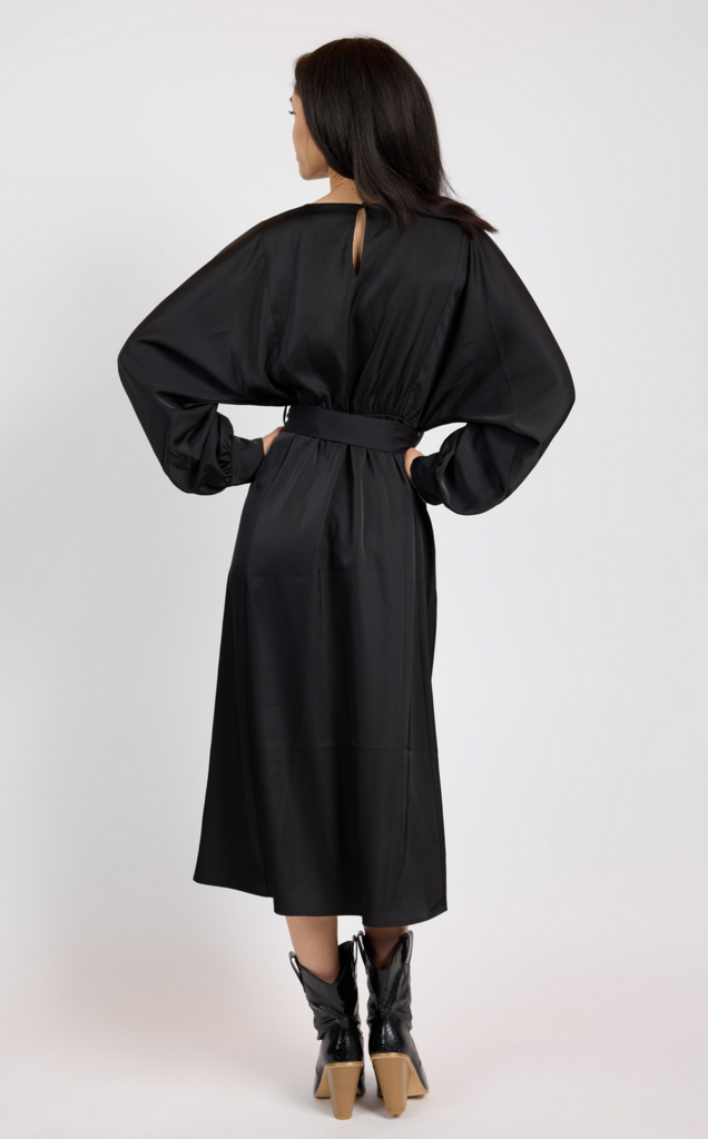 Sadie & Sage MOOD BOOST DOLMAN SLV MIDI DRESS W BELT